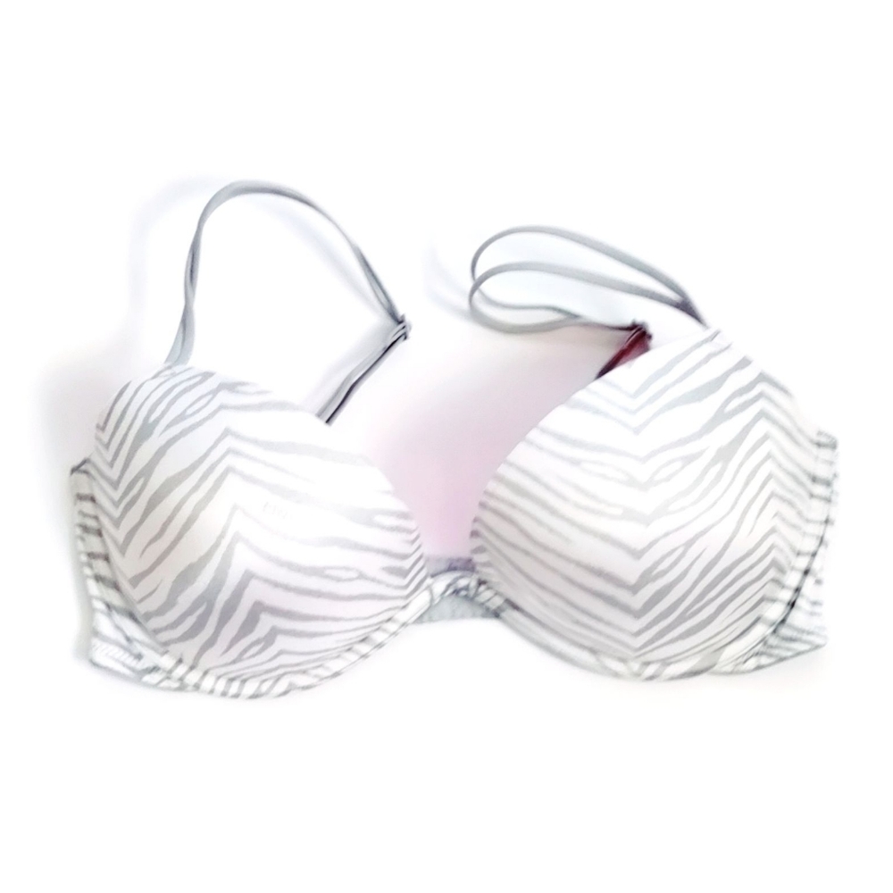 Victoria's Secret love pink bra